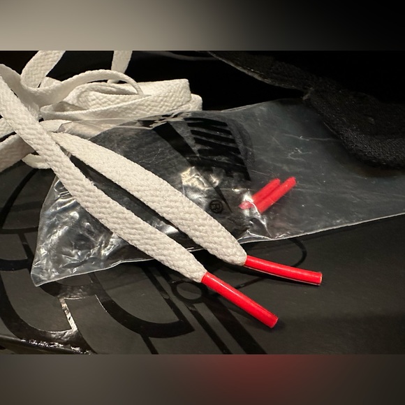 Air Jordan 1 Mid SE - Picture 3 of 8